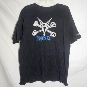 Vintage y2k grunge emo skater bones tshirt